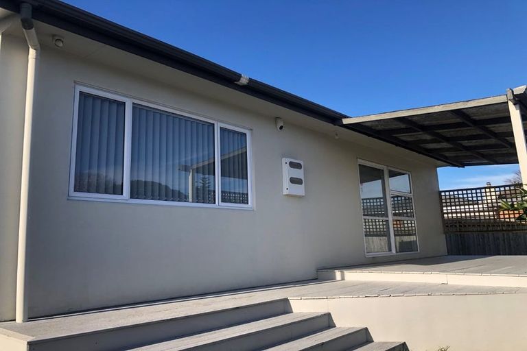 Photo of property in 8 Dennis Road, Papatoetoe, Auckland, 2025