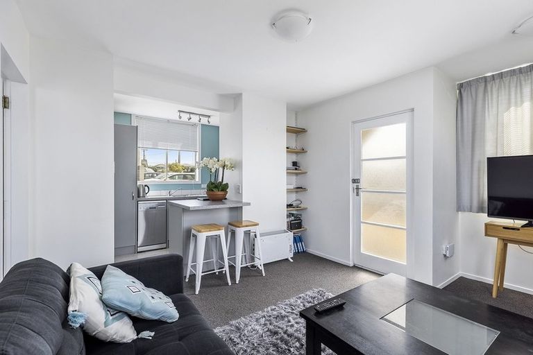 Photo of property in 76u9 Freyberg Street, Lyall Bay, Wellington, 6022