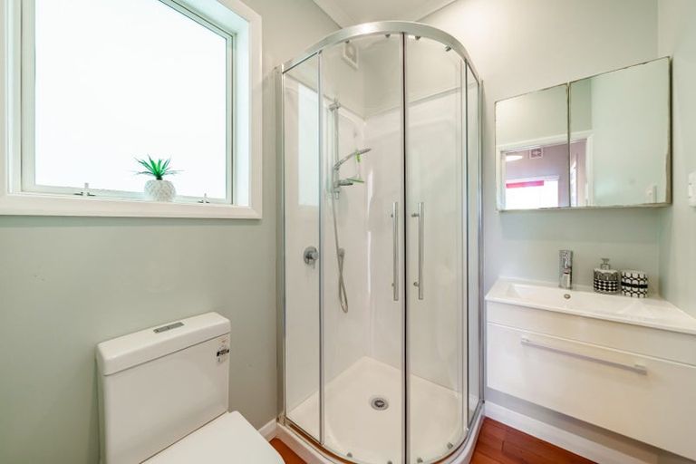 Photo of property in 8 Saint Albans Avenue, Karori, Wellington, 6012