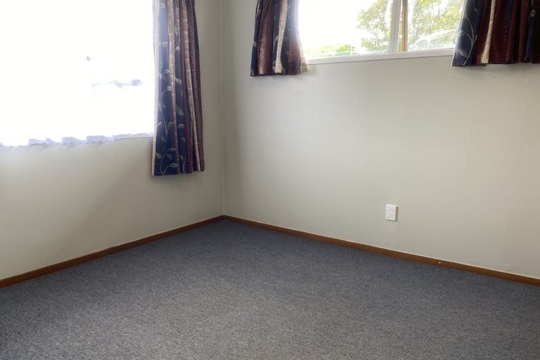 Photo of property in 12 Pipitea Place, Massey, Auckland, 0614