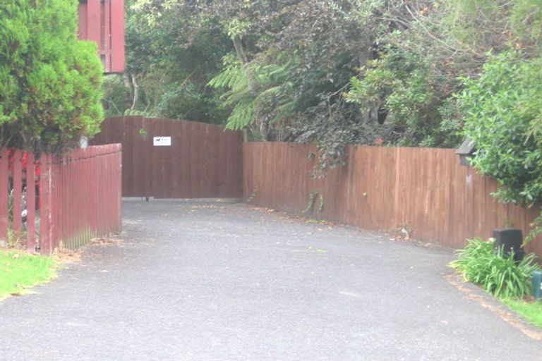 Photo of property in 2/46 Powrie Street, Glenfield, Auckland, 0629