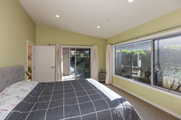Photo of property in 2 Beckett Lane, Raumati Beach, Paraparaumu, 5032