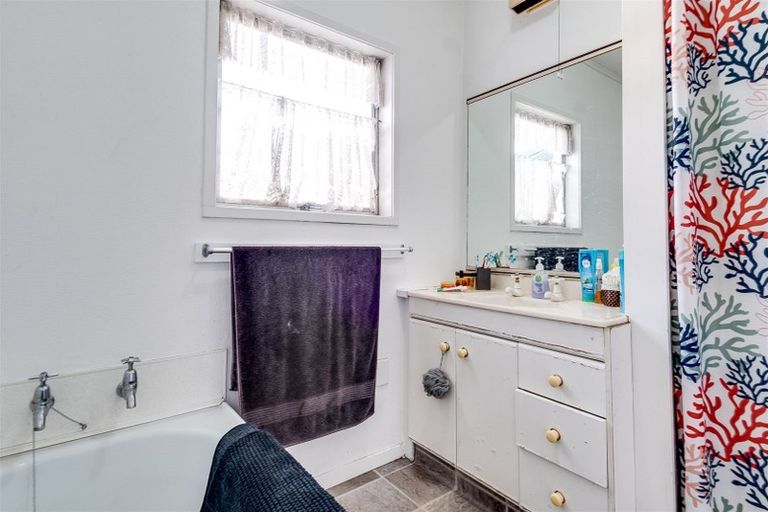 Photo of property in 35 Coventry Avenue, Tamatea, Napier, 4112