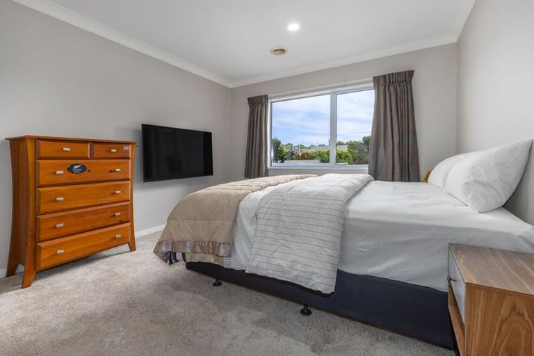 Photo of property in 1 Moss Lane, Raumati Beach, Paraparaumu, 5032