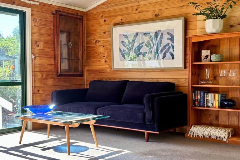 Photo of property in 185 Anzac Road, Waitakere, Auckland, 0816