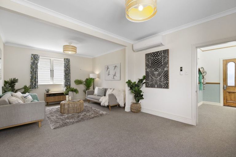 Photo of property in 66 Overtoun Terrace, Hataitai, Wellington, 6021
