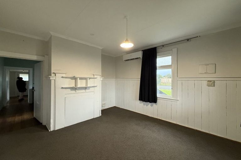 Photo of property in 163 Cornfoot Street, Castlecliff, Whanganui, 4501