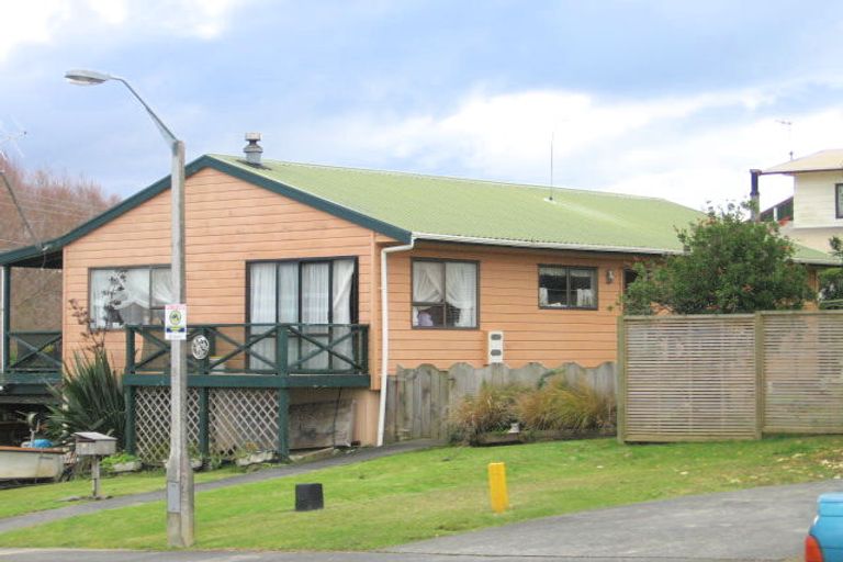Photo of property in 2 Tamatea Drive, Snells Beach, 0920