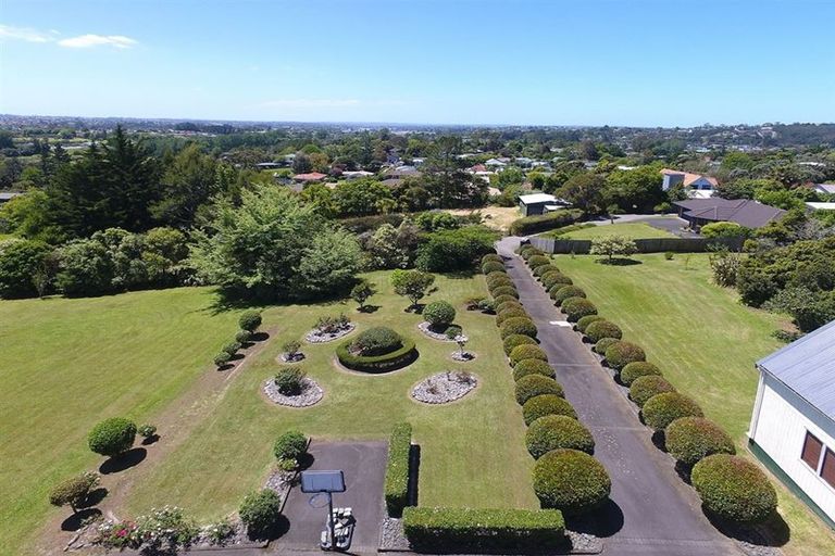Photo of property in 306 Glengarry Road, Glen Eden, Auckland, 0602
