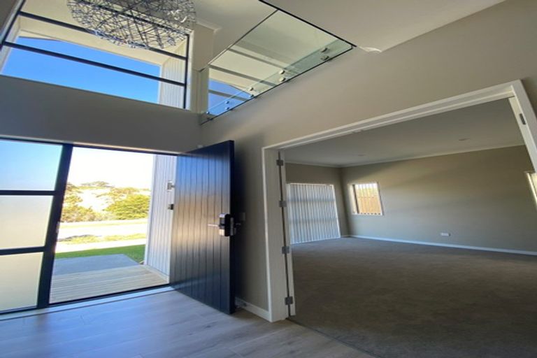 Photo of property in 30 Godfrey Drive, Orewa, 0931