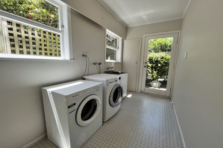 Photo of property in 7 Ninian Street, Highbury, Wellington, 6012