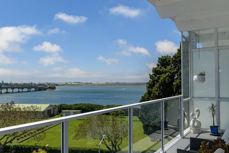 Photo of property in 3/22 Cliff Road, Tauranga, 3110