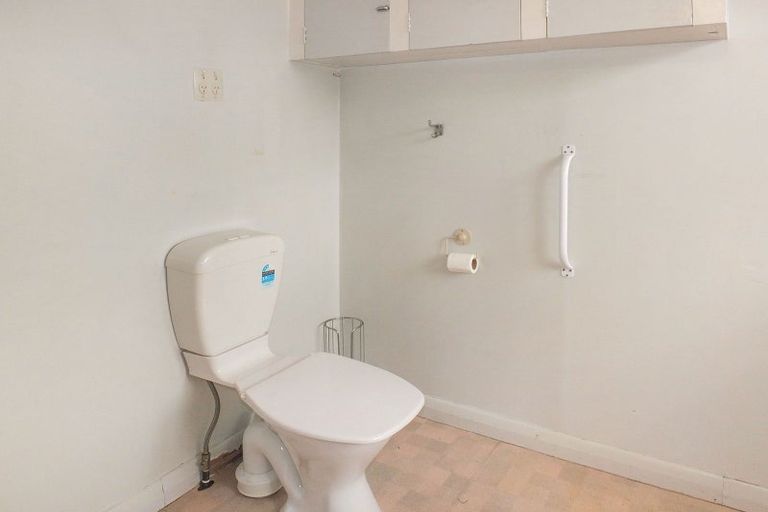 Photo of property in 18 Hulke Street, Foxton, 4814