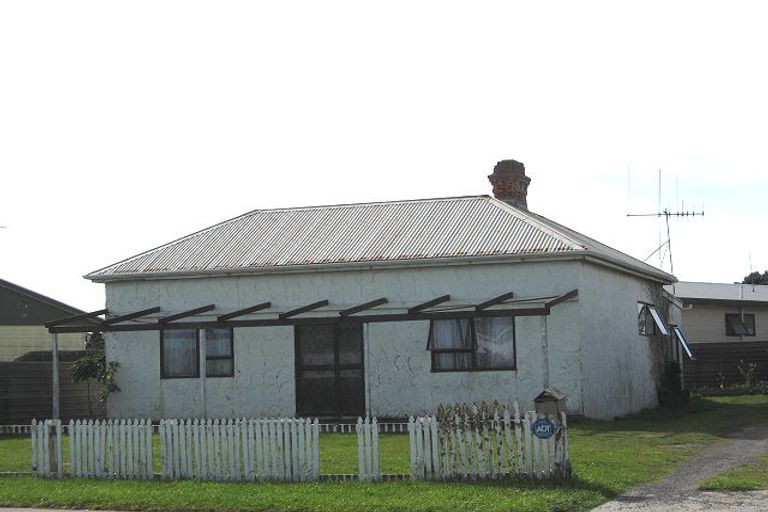 Photo of property in 94 Hinau Street, Castlecliff, Whanganui, 4501