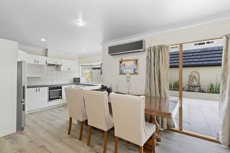 Photo of property in 1/33 Holly Road, St Albans, Christchurch, 8014