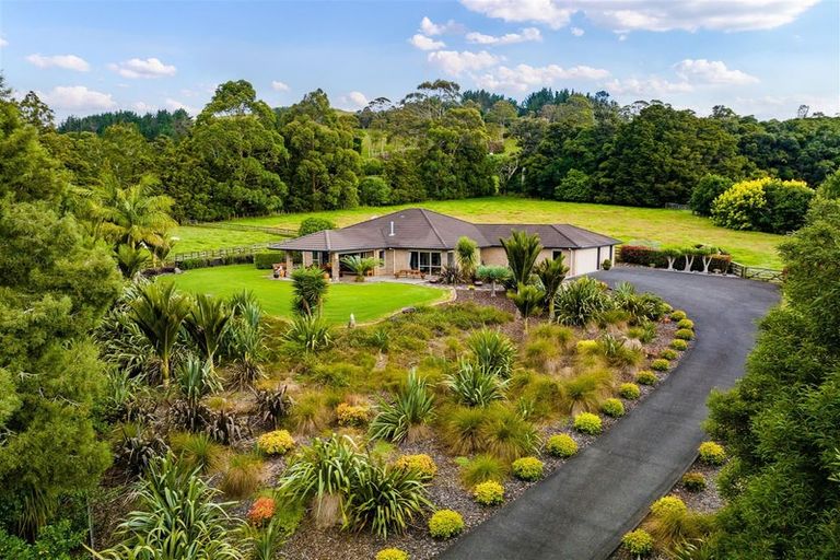 Photo of property in 16 De L'isle Lane, Maungatapere, Whangarei, 0179