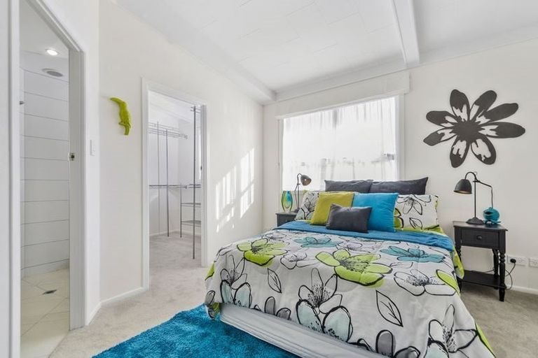 Photo of property in 29 Marsh Avenue, Forrest Hill, Auckland, 0620