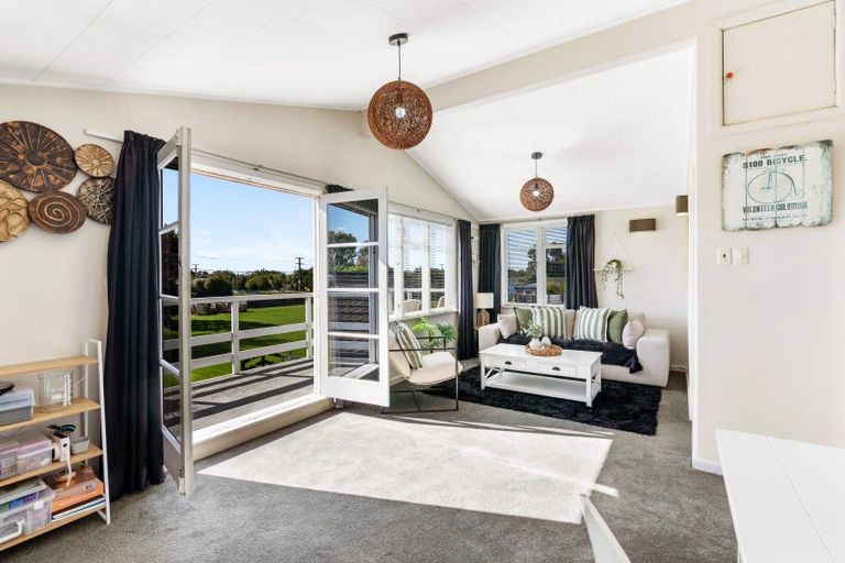 Photo of property in 4 Johns Road, Jervoistown, Napier, 4112