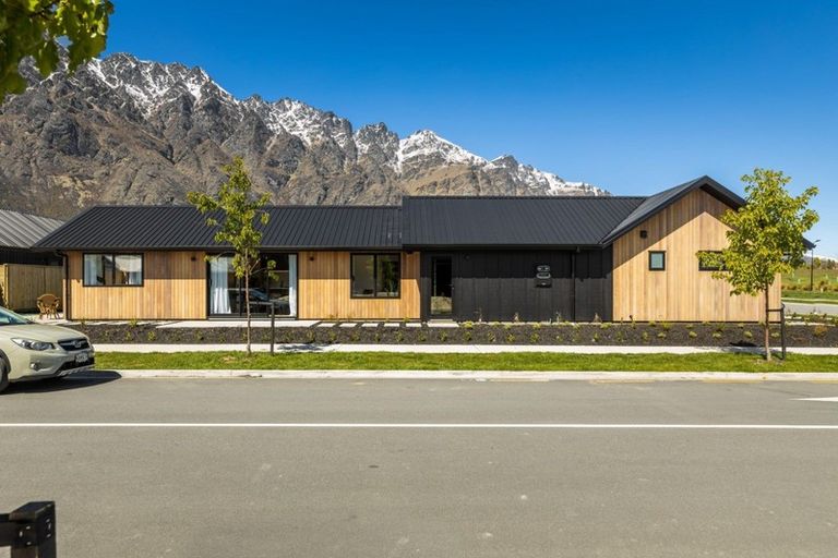 Photo of property in 82 Muster Road, Jacks Point, 9371