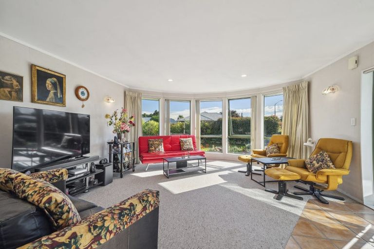 Photo of property in 2 Ashmore Place, Fairy Springs, Rotorua, 3015