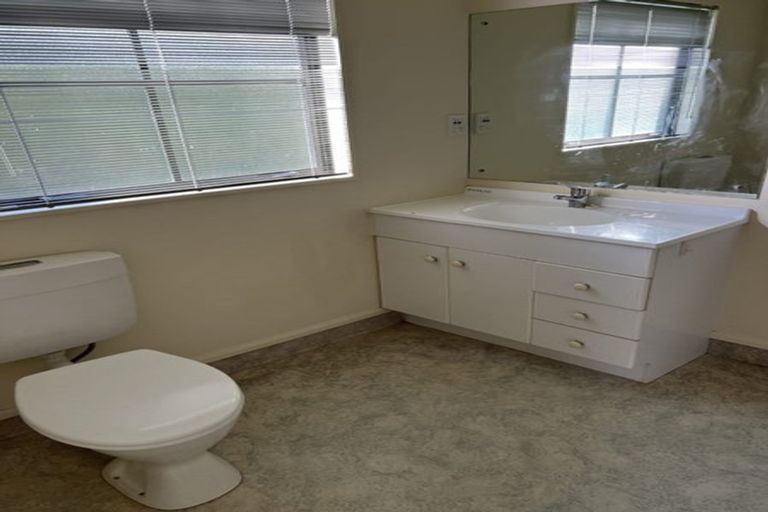 Photo of property in 1 Santa Teresa Court, Paraparaumu Beach, Paraparaumu, 5032