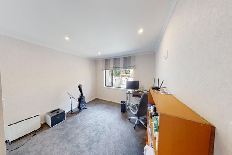 Photo of property in 18a Surrey Crescent, Hokowhitu, Palmerston North, 4410