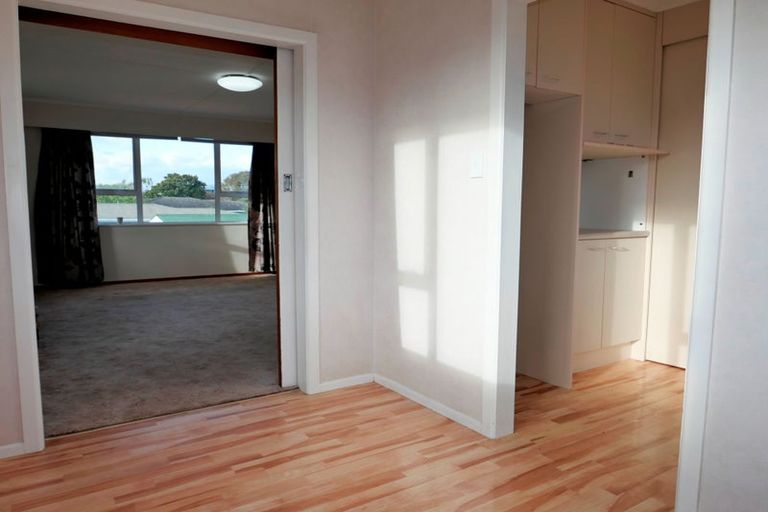 Photo of property in 10 Walton Road, Paraparaumu Beach, Paraparaumu, 5032