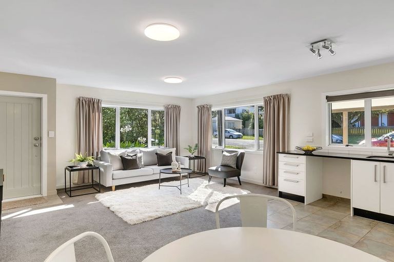 Photo of property in 19u2 Ranui Terrace, Tawa, Wellington, 5028