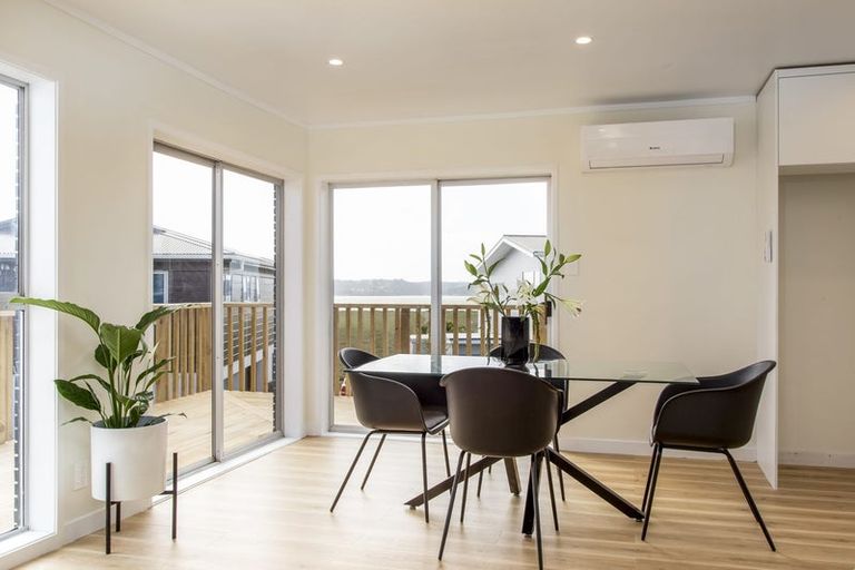 Photo of property in 4/34 Rewarewa Road, Te Atatu Peninsula, Auckland, 0610