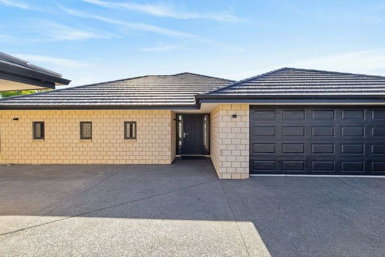 Photo of property in 11 Constance Place, Aidanfield, Christchurch, 8025