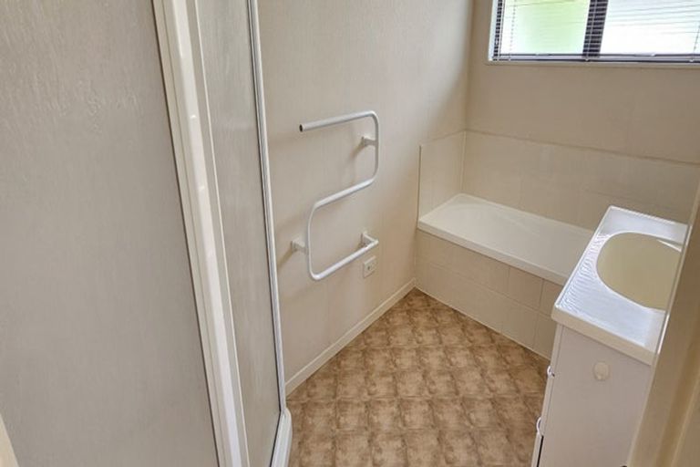 Photo of property in 2 Moffat Way, Bethlehem, Tauranga, 3110