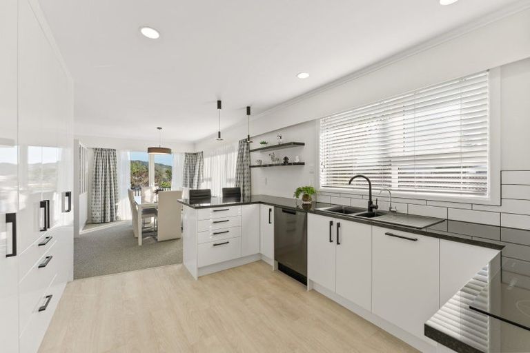 Photo of property in 37 Holland Street, Wainuiomata, Lower Hutt, 5014