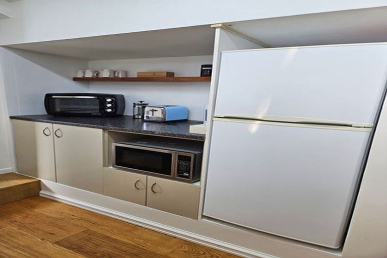 Photo of property in 36 Rame Road, Greenhithe, Auckland, 0632