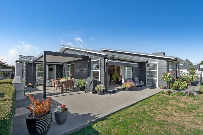 Photo of property in 2 Prendiville Lane, Greytown, 5712