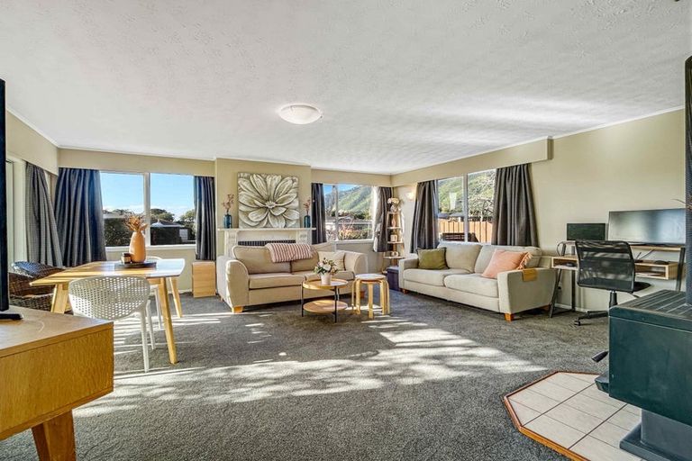 Photo of property in 50 Sylvan Avenue, Waikanae, 5036