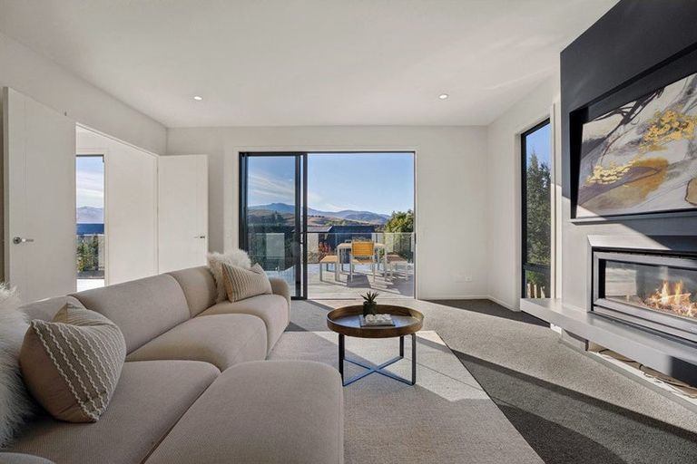 Photo of property in 4 Lindmore Lane, Lower Shotover, Queenstown, 9371