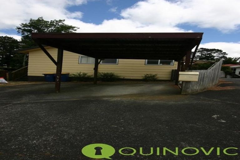 Photo of property in 23 Luckens Road, West Harbour, Auckland, 0618