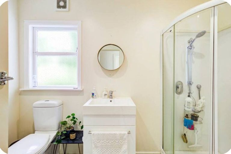 Photo of property in 24 Upton Terrace, Thorndon, Wellington, 6011