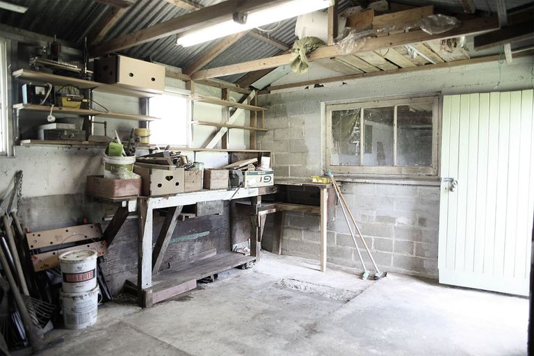 Photo of property in 32 Youngs Road, Papakura, 2110