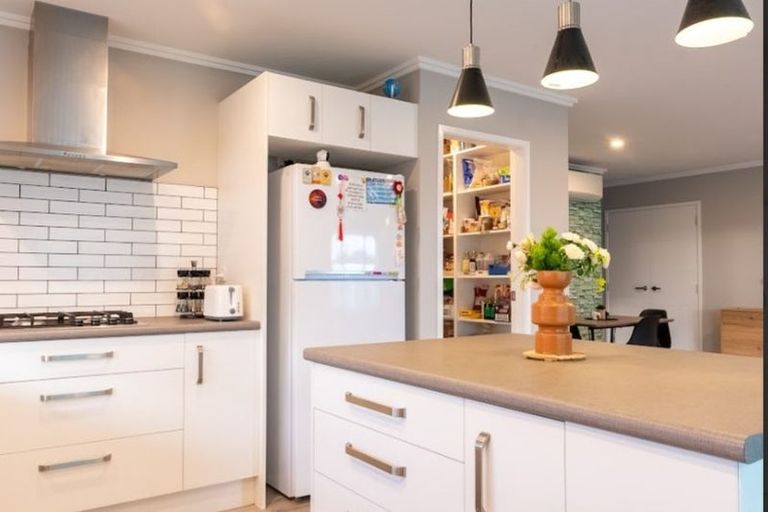 Photo of property in 1 Monarch Drive, Ashhurst, 4810