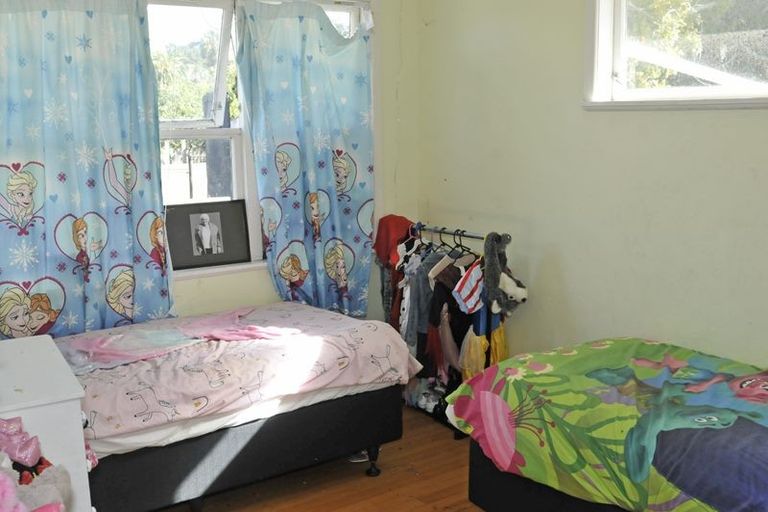 Photo of property in 127 Lancaster Road, Beach Haven, Auckland, 0626