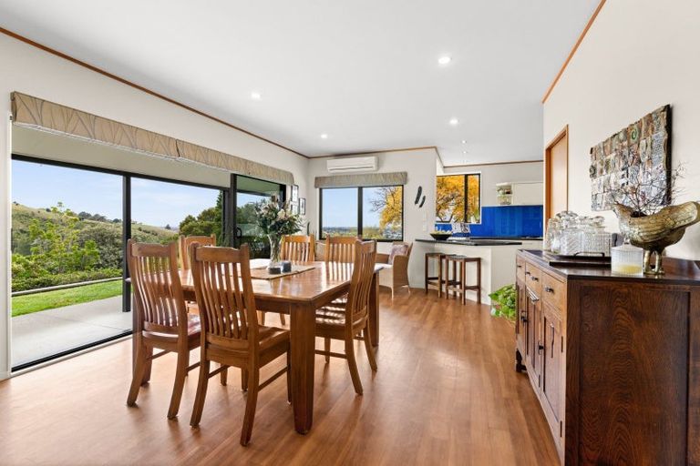 Photo of property in 16a Churchill Drive, Taradale, Napier, 4112