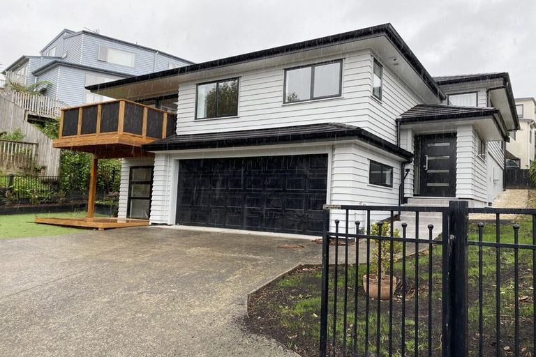 Photo of property in 29 Mariners View Road, Beach Haven, Auckland, 0626