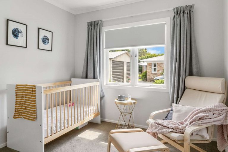 Photo of property in 11 Heather Place, Melville, Hamilton, 3206