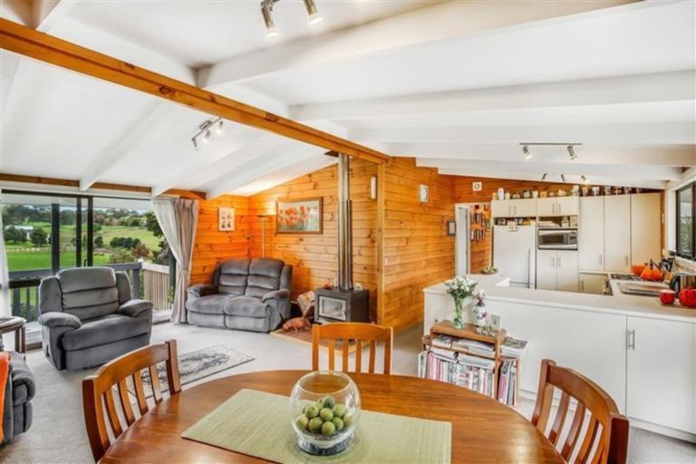 Photo of property in 88 Pukekohe East Road, Pukekohe, 2677