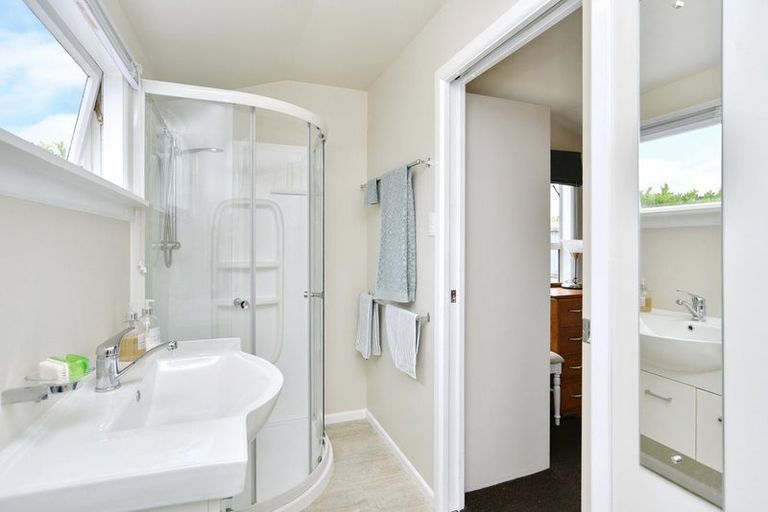 Photo of property in 28 Grierson Avenue, Amberley, 7481