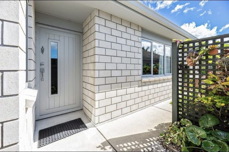 Photo of property in 45c Russley Drive, Mount Maunganui, 3116