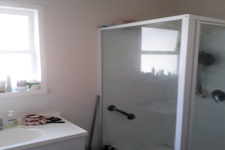 Photo of property in 12 Norfolk Rise, Waiuku, 2123