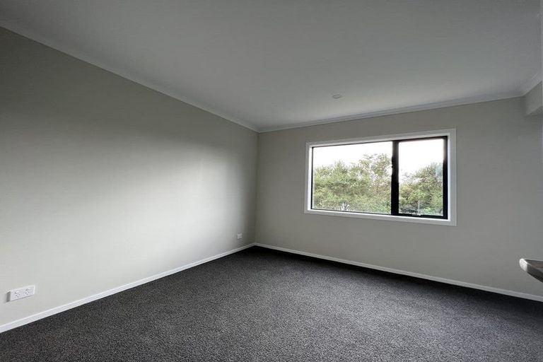Photo of property in 2/125b Metcalfe Road, Ranui, Auckland, 0612