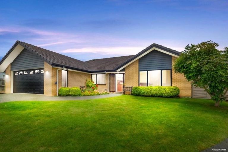Photo of property in 12 Ludlow Place, Pukekohe, 2120